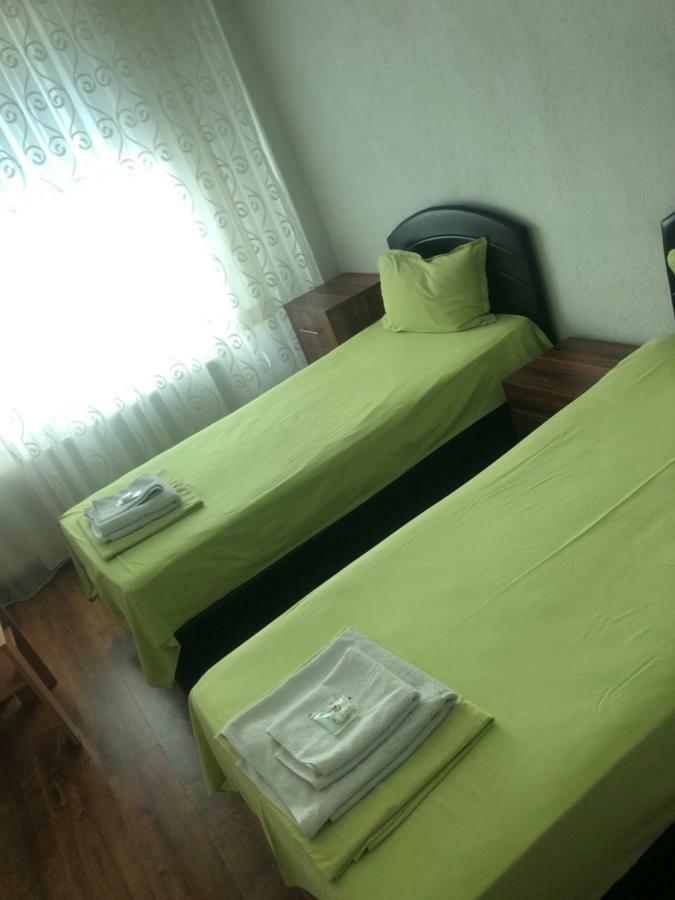 Hotel White House Kŭrdzhali Esterno foto